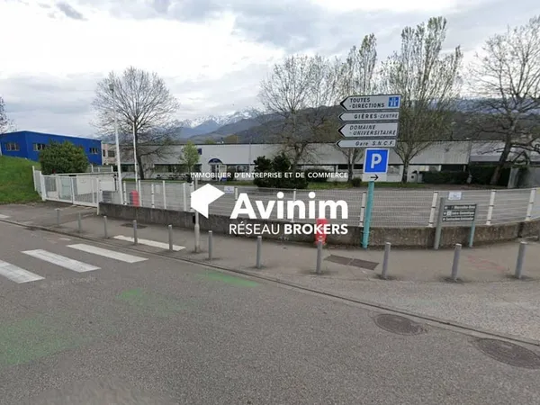 Local d'activité 2112 m²