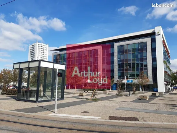 Bureaux 797 m² CLERMONT FERRAND