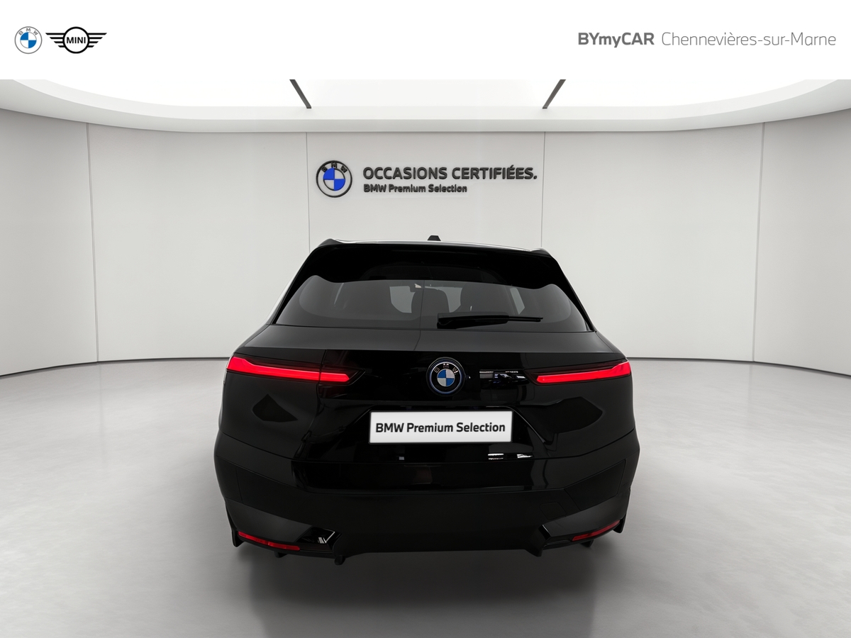 BMW iX xDrive40 326ch — photo 4