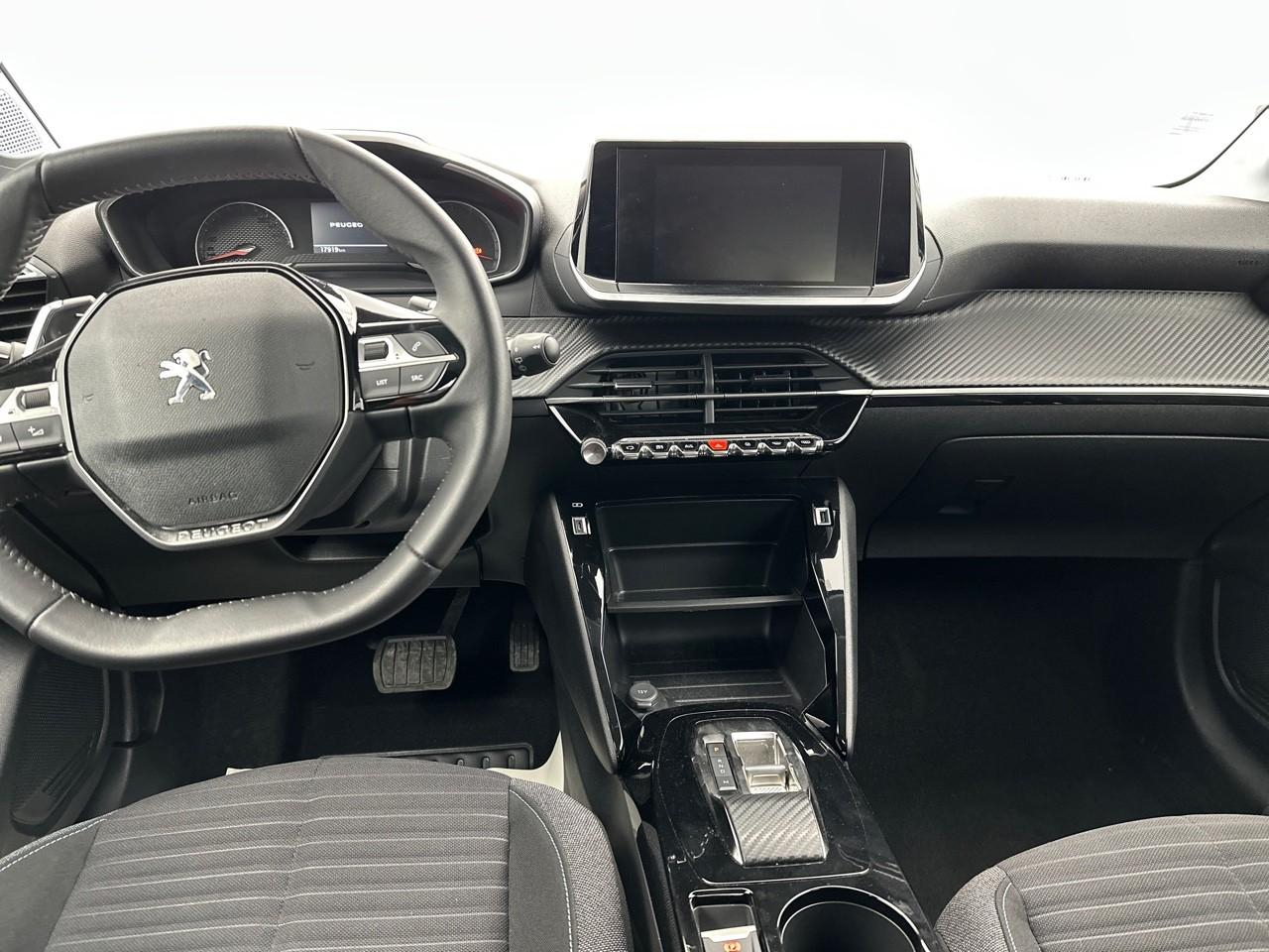Peugeot 208 puretech 100 s&s eat8 style — photo 11