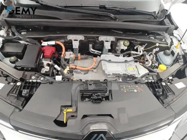 Renault Megane e-tech ev60 220 ch super charge — photo 27
