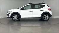 Dacia Sandero 1.0 TCe 90ch Stepway Essential — photo 7