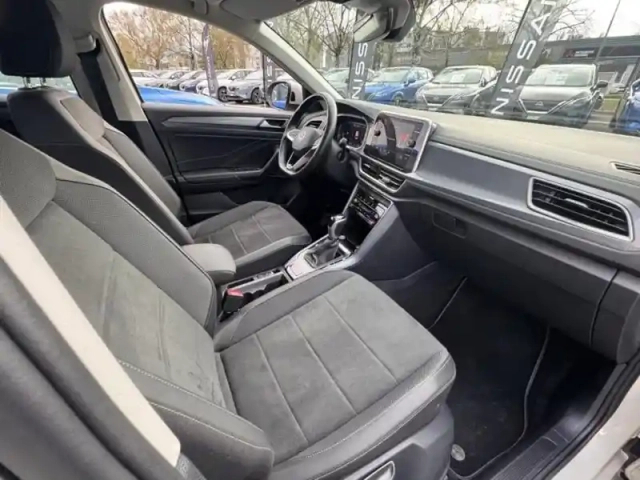 Volkswagen T-Roc 1.5 tsi evo2 150ch style dsg7 — photo 12