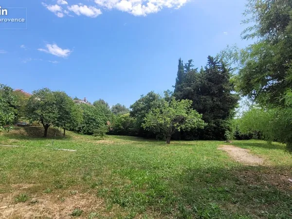 Terrain à bâtir de 1159 m² à LA COLLE-SUR-LOUP (06)