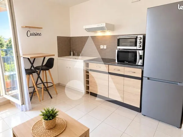 Studio 1 pièce 27 m²