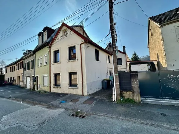 Vente maison de ville mitoyenne, 5 pièces, sur terrain de 2,