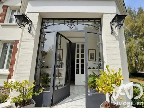 Maison 6 pièces 210 m²