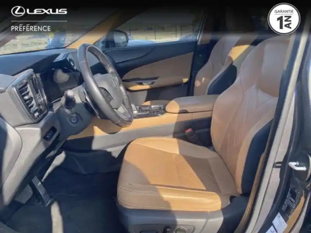Lexus Nx 450h+ executive 4wd — photo 11