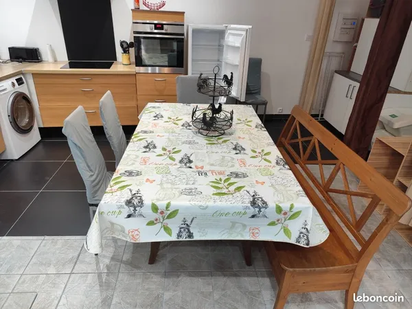Maison entièrement meublé 85 M2 avec jardin et place de parking