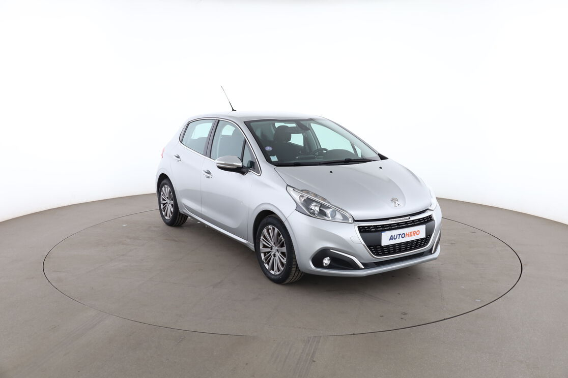Peugeot 208 1.2 PureTech Allure — photo 7