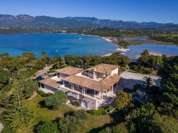 Villa 9 pièces