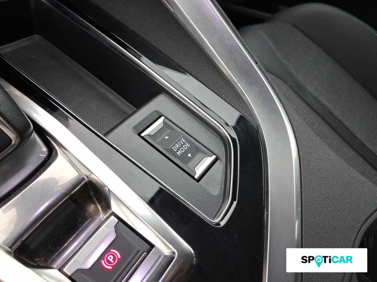 Peugeot 3008 1.2 puretech 130ch s&s allure pack eat8 — photo 16