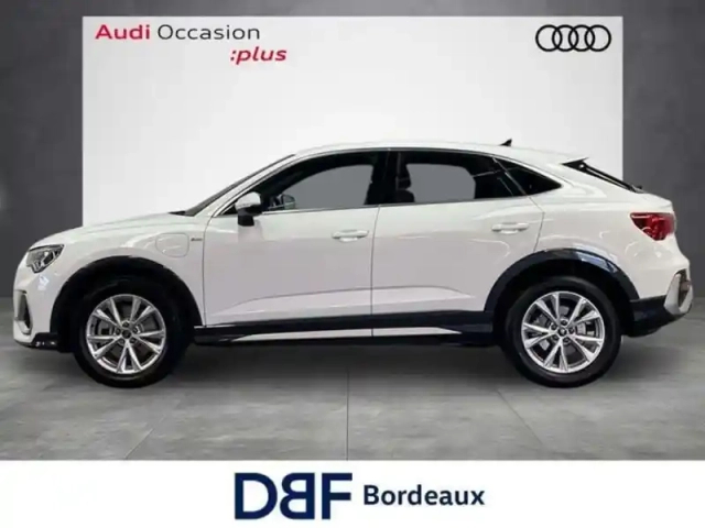 Audi Q3 45 tfsie 245 ch s tronic 6 s line — photo 2