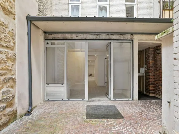 Local commercial 64 m²