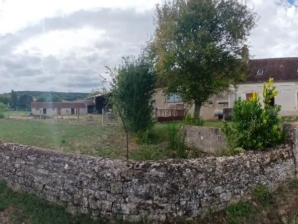 Jolie fermette a saisir 58330