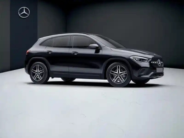 Mercedes Gla 200 d progressive line — photo 15