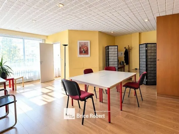 Bureaux 80 m²