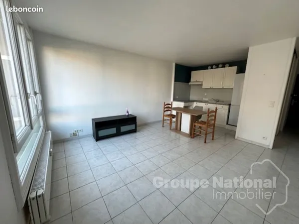 Studio 1 pièce 30 m²