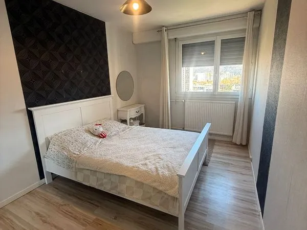 🏠 Chambre à louer dans un grand appartement lumineux - Grenoble