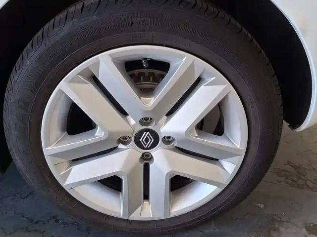 Renault Clio blue dci 100 — photo 37