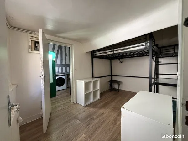 Studio 1 pièce 21 m²