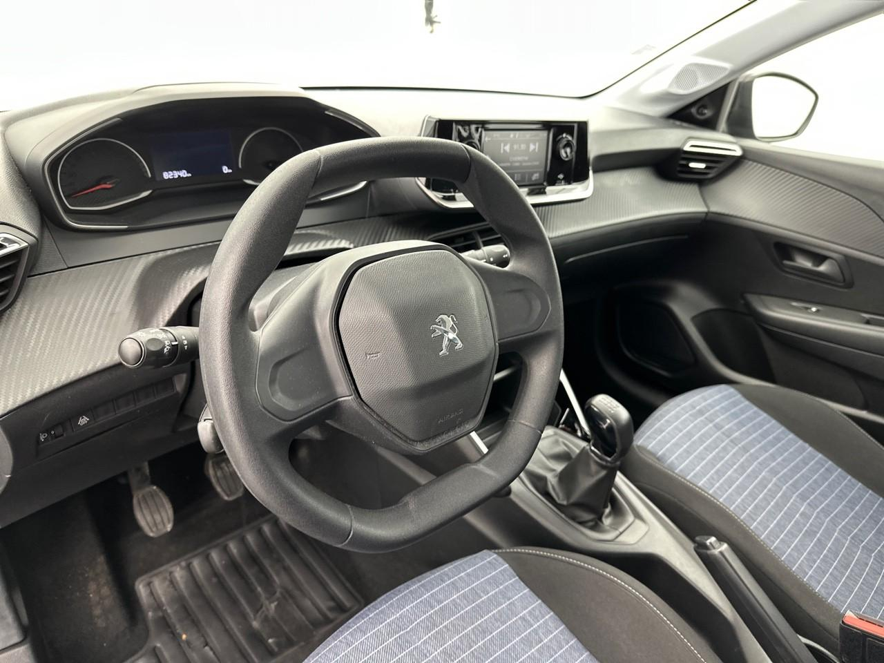 Peugeot 208 puretech 75 s&s bvm5 like — photo 8