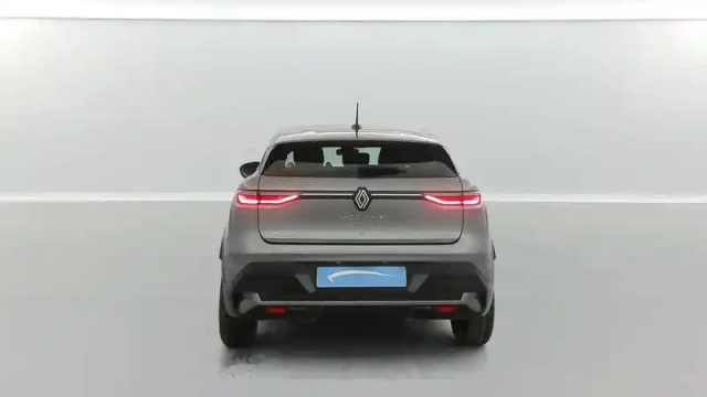 Renault Megane e-tech ev60 220 ch super charge — photo 18