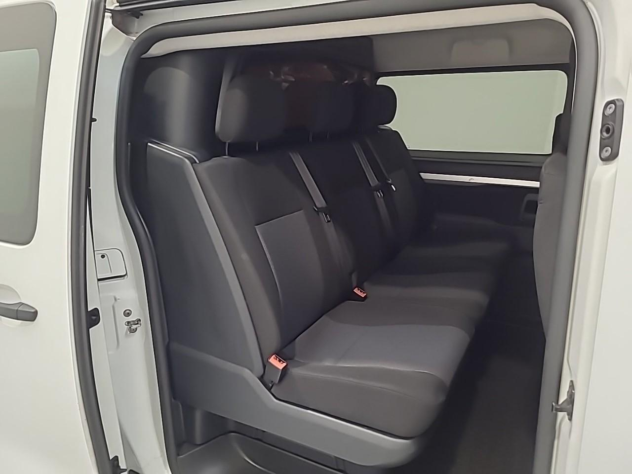 Citroën Jumpy cab approfondie xl bluehdi 120 bvm6 club 340 nm — photo 13