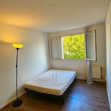 Chambre en colocation dans maison meublée - 5 min Métro 13 - Asnières