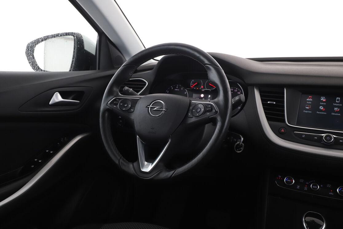 Opel Grandland X 1.2 Turbo Auto — photo 12