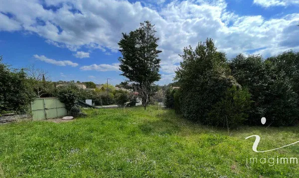 Terrain de 350m2 prêt à bâtir - SAINT DREZERY
