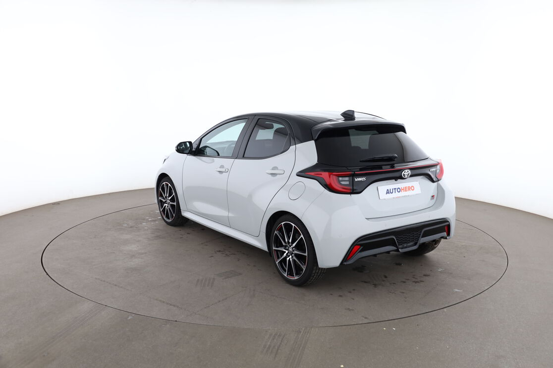 Toyota Yaris 1.5 Hybrid GR Sport — photo 3