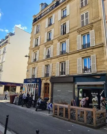 APPT 2 /3 PIECES AVEC CAVE QUARTIER TERNES