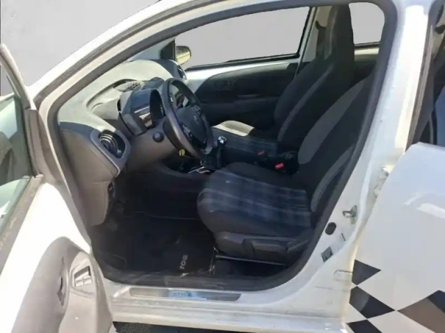 Peugeot 108 vti 72ch s&amp;s bvm5 — photo 11
