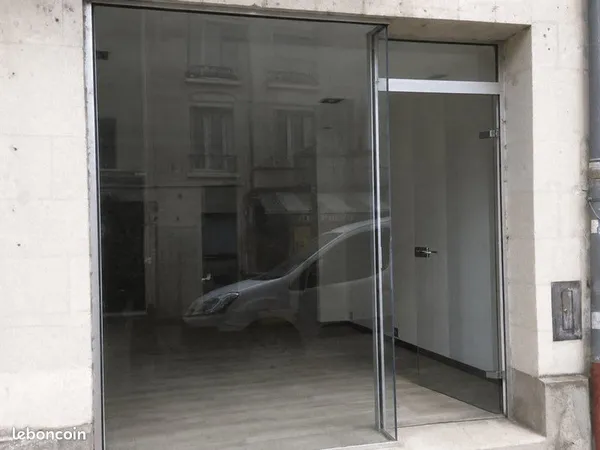 À louer - Local commercial 30 m² - Rue Saint-Nicolas à Saumur