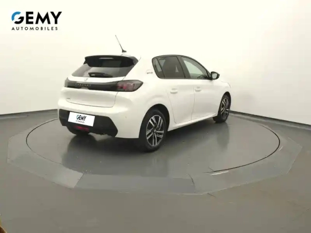 Peugeot 208 puretech 100 s&amp;s bvm6 — photo 17