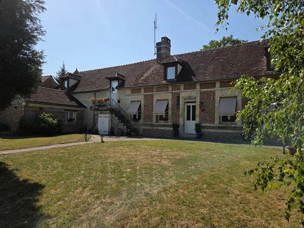 Maison 7 pièces 221 m²