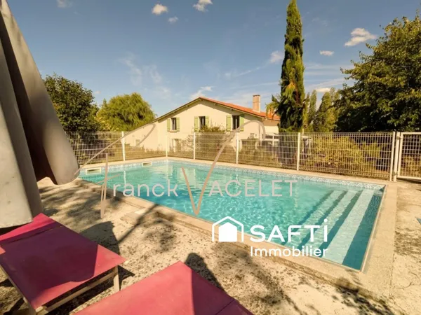 Demeure de charme, deux logements, piscine et dépendances