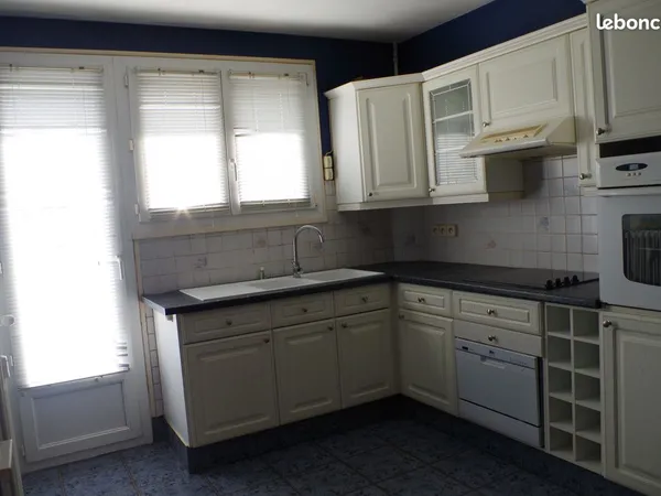 Appartement lumineux de 85 m² avec balcon, cave - Ifs