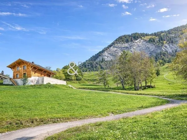 Terrain 669 m²