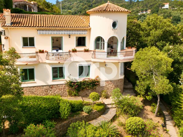 Maison 8 pièces 200 m²