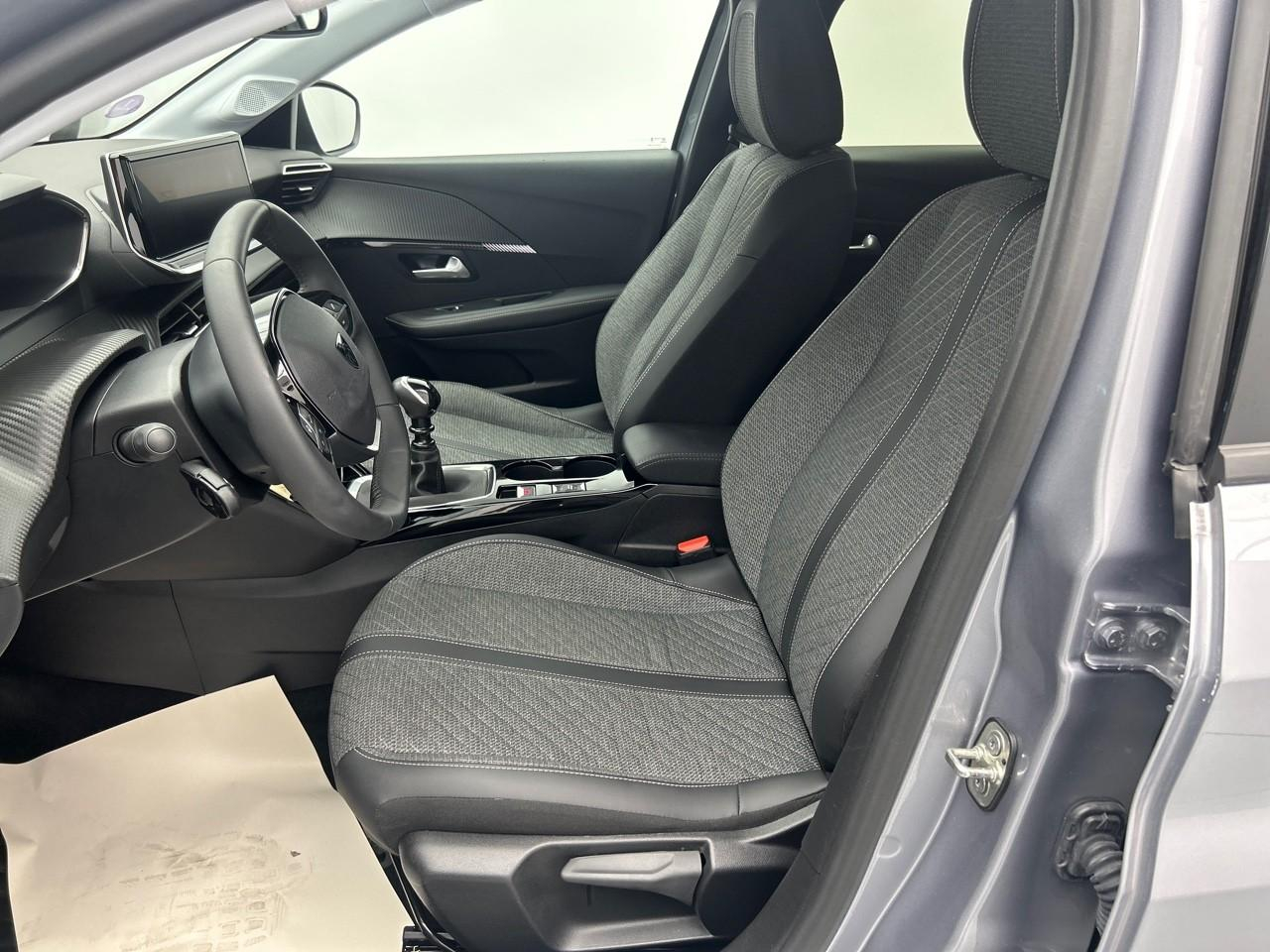 Peugeot 208 100 s&s bvm6 allure — photo 10