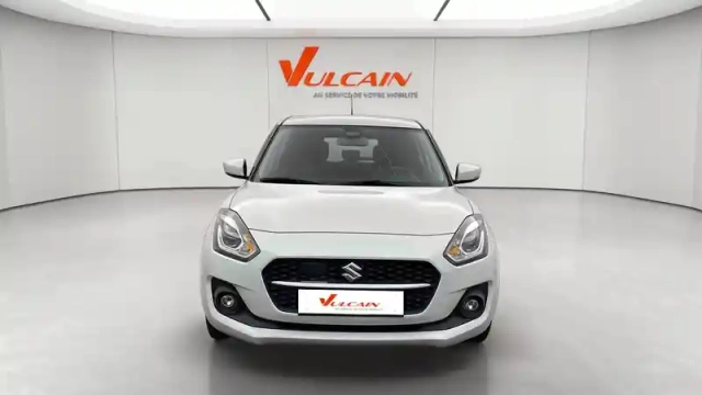 Suzuki Swift 1.2 dualjet hybrid auto (cvt) — photo 3