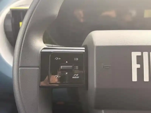 Fiat Panda grande  electrique 113ch icône — photo 13