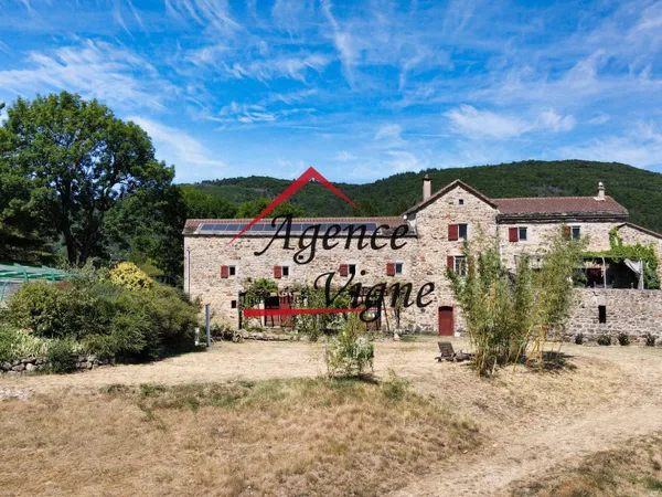 Propriété 13 pièces 330 m²