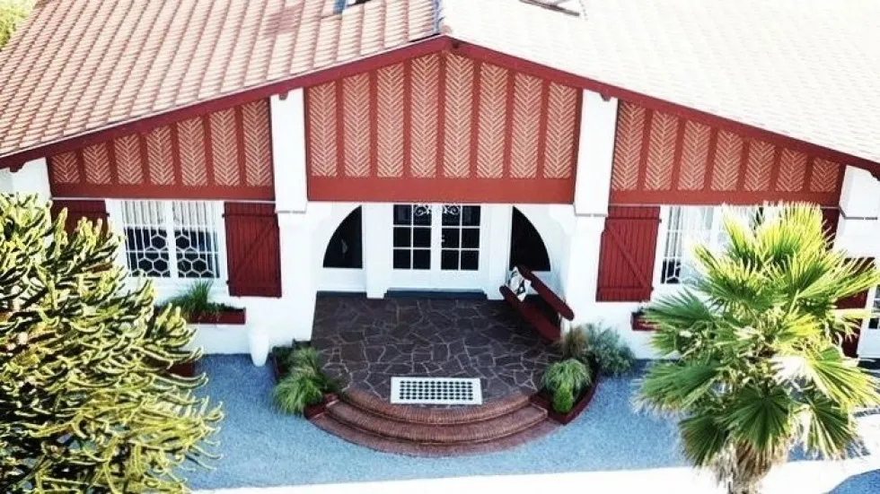 Photo 3