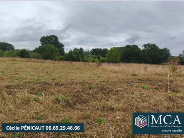 Terrain 600 m²