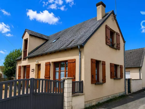 A Vendre, BLOIS VIENNE – Maison 2 / 3 chambres avec cour privative et climatisation
