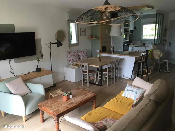 Maison rénovée 76 m² - 3 chambres - Jardin - Séné Bourg