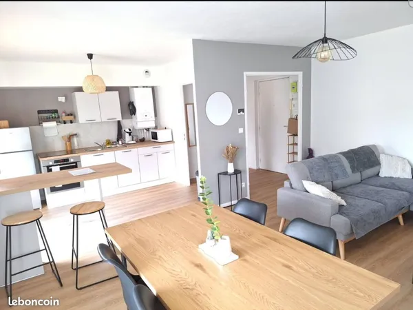 LOCATION T2 meublé porte de la Vieille ville